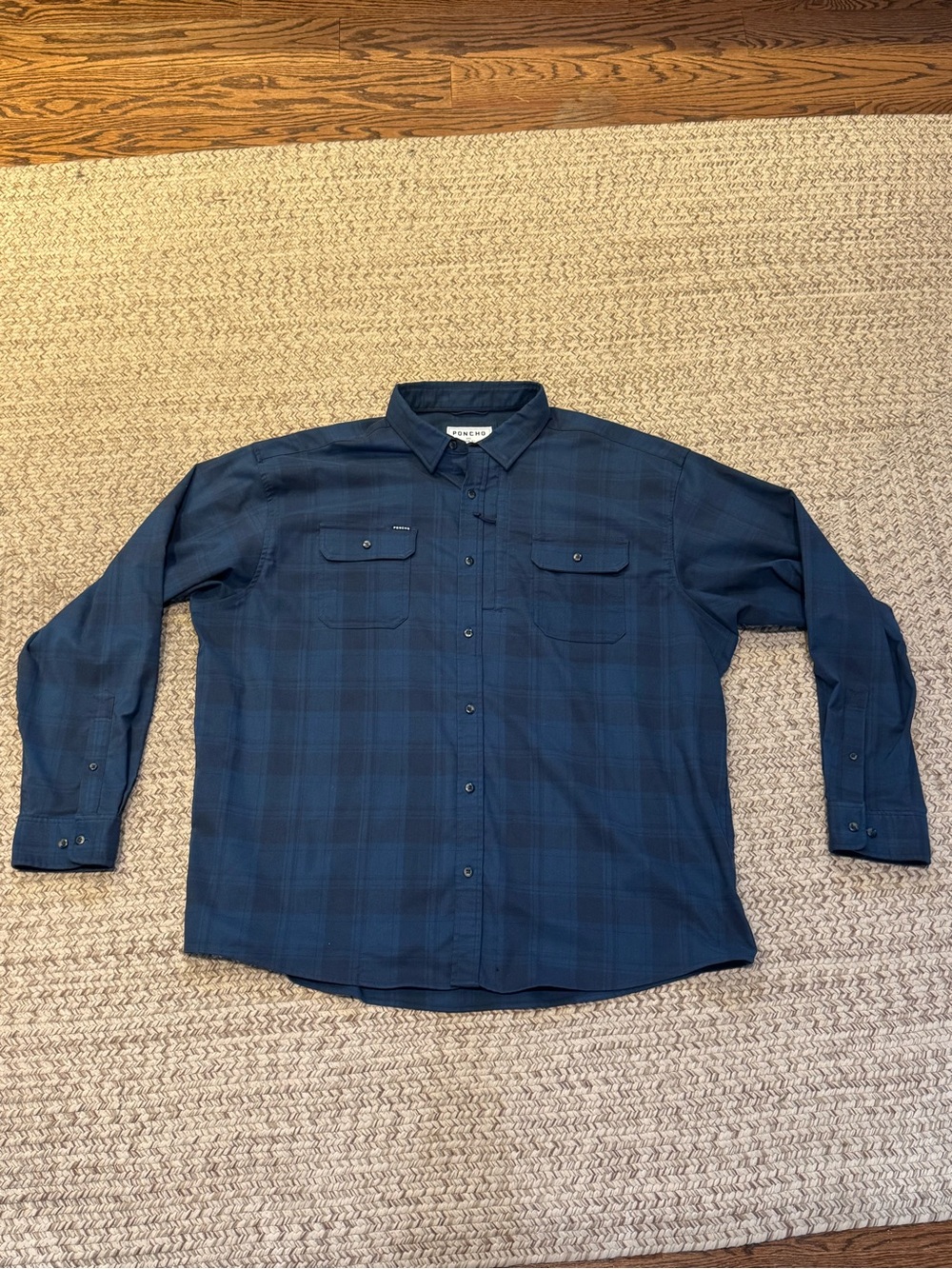 Men's Dark Blue Plaid Long-Sleeve Button-Down Shirt